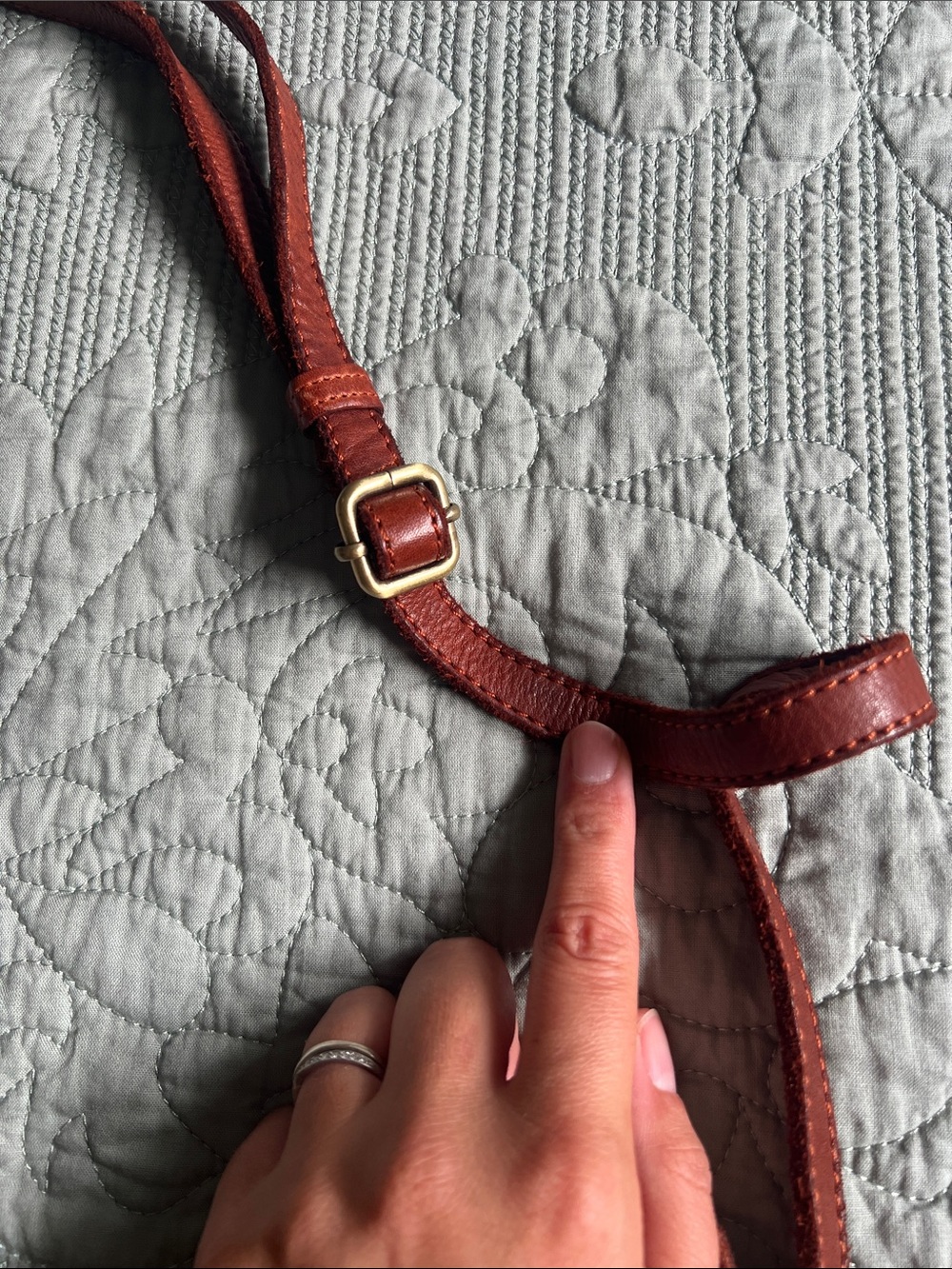 Woven Leather Crossbody Bag in cognac - Picture 2 of 5